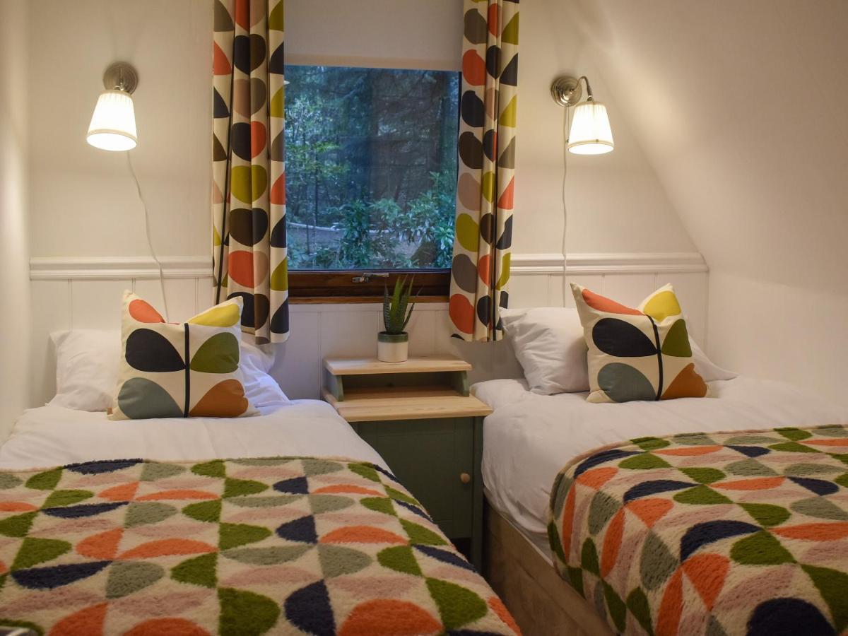 Pine Needle Lodge Kilfinnan Extérieur photo